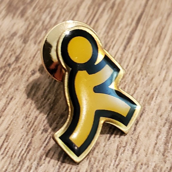 Vintage AOL running man pin - Picture 1 of 2